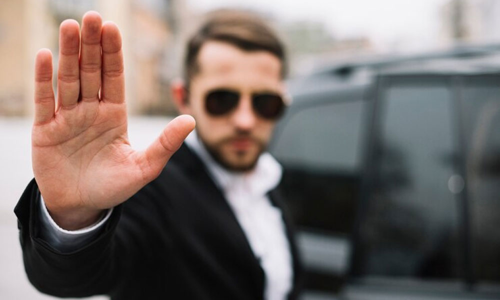 The Role of Body Language in Personality Protection